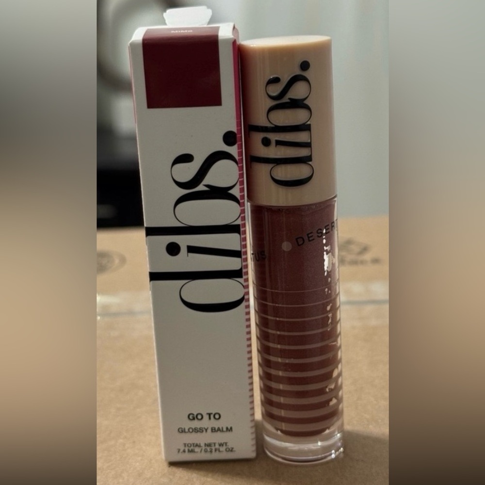 NIB Dibs Go To Glossy Balm in Shade Mims